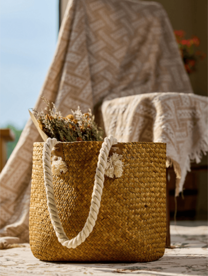 1pc Handmade Woven Seagrass Basket, Large Storage Basket With Handle, Laundry Toy Organizer Basket, Rustic Home Decor, Gift For Valentine's Day For Vacation For Travel Storage Bag, Makeup Bag, Cosmetic Bag, Vacation Organizer, Large Capacity Makeup Organizer Makeup Case, For Lipstick, Brush, Skincare, Mobile Phone, Coin, Small Items, For Home, Gift, Vacation And Festival Halloween Christmas Multifunctional Use, Boho Vibes