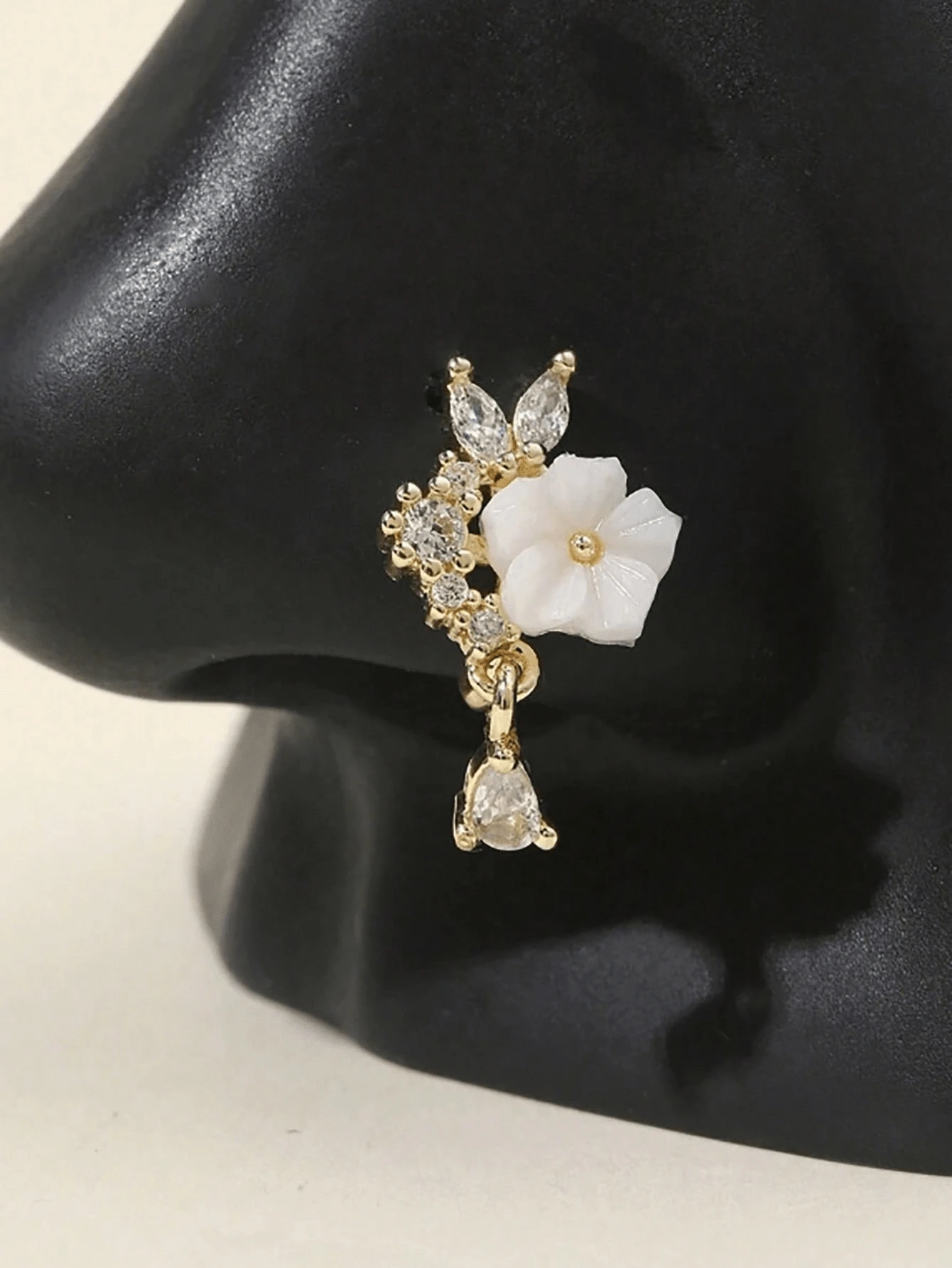 1pc Metal Inlaid Zirconia Petals, False Nose Perforated Clip On Screw Nose Ring