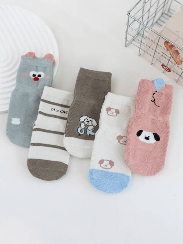 5 paires de chaussettes bébé antidérapantes en coton avec motifs d'animaux de bande dessinée, convenant pour le port en automne et en hiver. Chaussettes d'intérieur pour tout-petits avec fond souple, pour garçons et filles