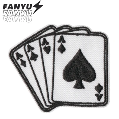 Pique Une bande dessinée d'aventure chevauchant un punk rock anime drôle et cool. Autocollant, badge cousu, accessoires vestimentaires DIY, broderie, appliqué thermocollant pour vêtements, pantalons, doudounes, décoration de vêtements, patch de poitrine, chaussures, chapeaux, sacs, réparation de trous