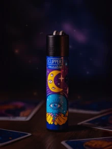 Original Clipper Lighter Rechargeable Collectible Reusable And Economical | Use At Home, Kitchen, Lighting Candles, Barbecue, Camping, Travel And Decoration - 塔羅牌 - 查看 3