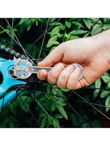 2 Stücke multifunktionaler externer Sechskantschlüssel, 10-in-1 tragbarer Mini-Sechskant-Hundenknochenschlüssel, poröser Reparaturwerkzeugschlüssel, Zinklegierung Doppelendschlüssel, mit extrem hoher Haltbarkeit und rostbeständigen Eigenschaften, klein und leicht, einfach zu transportieren, geeignet für Fahrrad-, Motorrad- und Möbelreparaturen