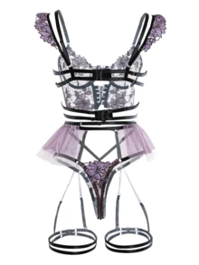SOFUSEN 3 Pcs Romantic Vibe Pick Purple Floral Embroidery Lingerie Set,Underwire Sheer Gauze Deep V Off - Shoulder Bra, Thong & Chain Garter Belt, Uniform Temptation Style, Ideal Gift For Valentine's Day - Màu tím - Xem 3