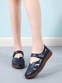 女士真皮包头渔夫凉鞋，夏季平底休闲鞋，适合工作和日常散步，穿着舒适