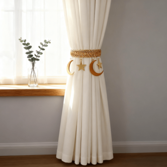 Cirelle 1pc Vintage Star & Moon Metal Curtain Clip, Suitable For Living Room, Bedroom, Study Home Decoration Gifts Birthday Graduation, Rama Comfort Home, Housewarming Gift, High-End Hotel Supplies, B&B Decor, Special Gift, Gifts For Women/Girls/Girlfriend