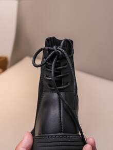 1 Pair Black Knit & Leather Patchwork Girls' Elastic Boots, Solid Color Non-Slip Rubber Soft Sole, Elastic Collar Lace-Up Design, Children & Teenagers Boots Suitable For 3-15 Years Old Girls, Outdoor Sports, Warm, Hiking, Casual, School, Holiday, Party, Fashion Princess Boots, New 2025 Autumn/Winter Short Ankle Boots