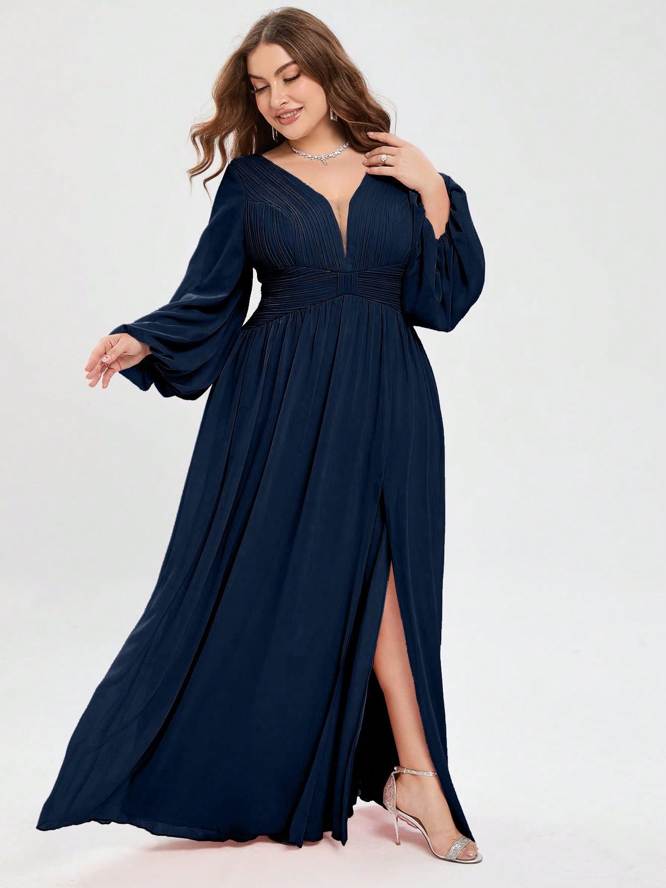 UNITHORSE 大码女式深V领灯笼袖褶皱雪纺伴娘礼服 - 藏蓝色 - 查看 1