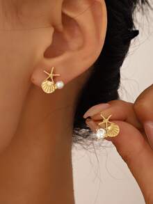 一对不对称海星和贝壳设计耳环，配珍珠和水钻，优雅日常佩戴，适合作为礼物 - 貝殼耳環 - 查看 4