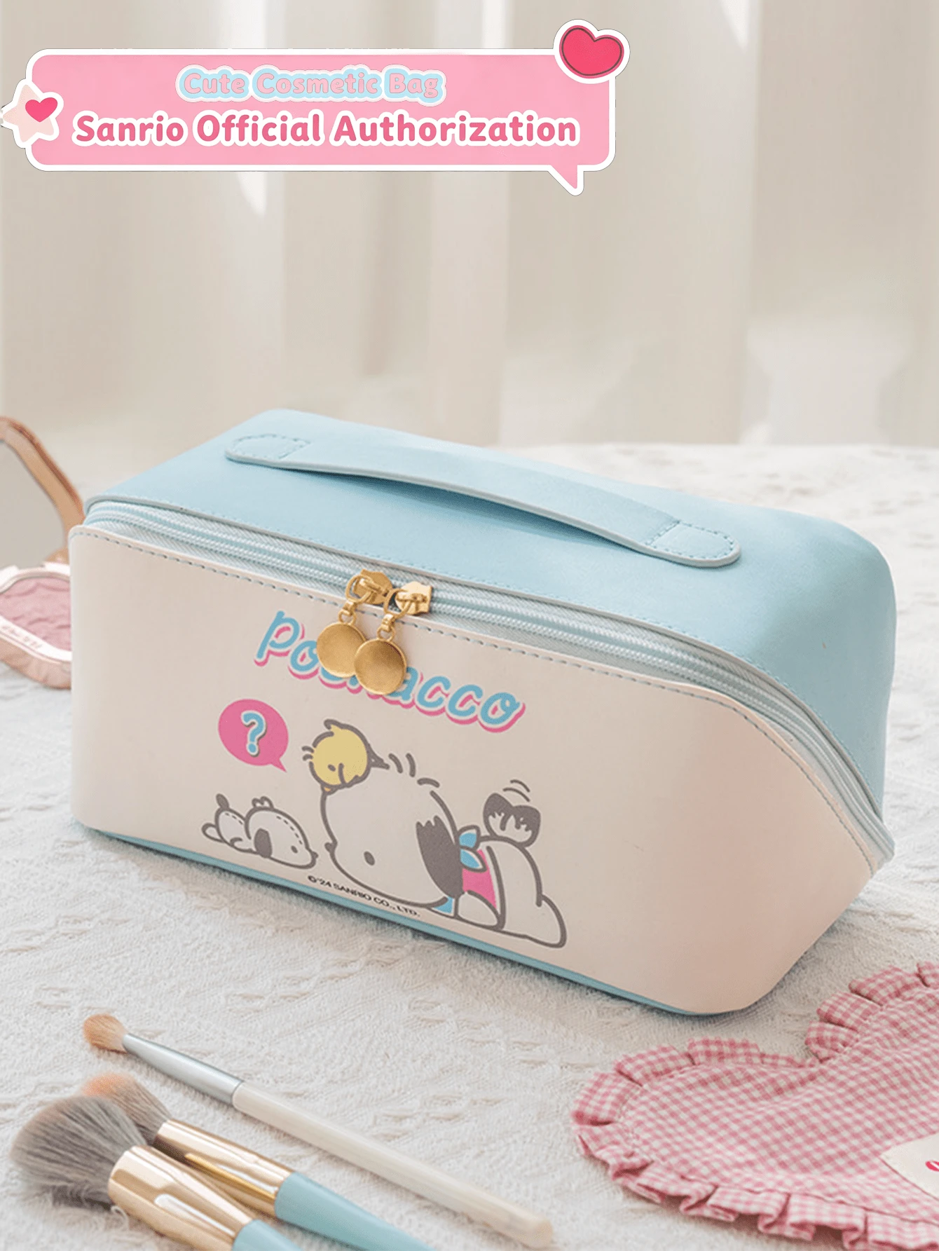 Túi đựng mỹ phẩm  , Túi đựng đồ trang điểm được cấp phép chính thức có khóa kéo và mặt dây chuyền vàng, Thiết kế dễ thương, dễ thương để sử dụng hàng ngày khi đi du lịch, Chất liệu da PU bền, Ngăn chứa rộng rãi đựng mỹ phẩm chăm sóc da, Quà tặng cho các bạn gái tuổi teen, Nhà sưu tập - Chó Pacha - Xem 1