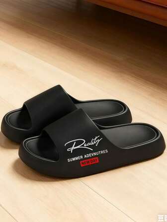 4-Jahreszeiten Herren Pantoffeln mit seitlichem Buchstaben-Streifen, EVA Badezimmer Dusche rutschfest, geruchlos, leicht, weich & bequeme dicke Sohle, vielseitig für drinnen/Outdoor, Unisex Schwarz