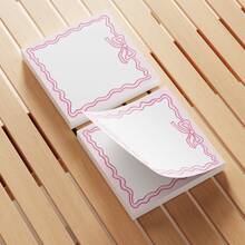 4 عبوات ملصقات لاصقة وردية بشكل فراشة - مذكرات لطيفة بمقاس 3 * 3 بوصة مزينة بنقوش زهور وقلوب، مناسبة للنساء والطلاب والحفلات، ملصقات لاصقة جذابة - C - مشاهدة 2