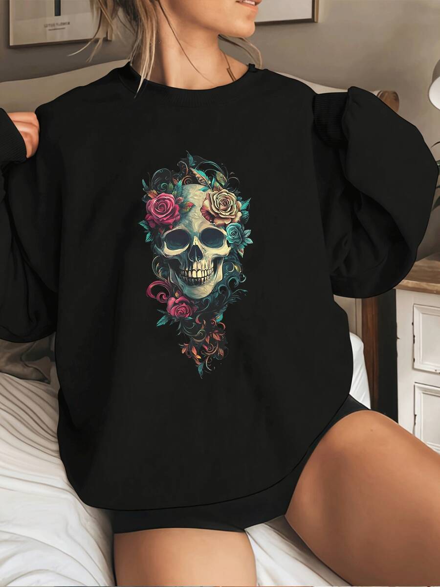 Sudadera con cuello redondo y gráfico de calavera floral artística para mujer, top tipo jersey de manga larga acogedor con estampado botánico intrincado único para un estilo urbano informal de moda. - Negro - Ver 1