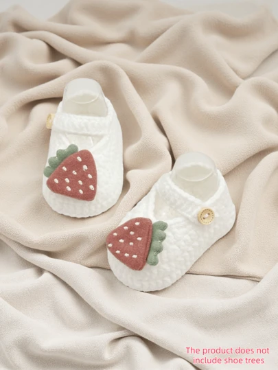 1双草莓图案婴儿鞋，白色软布鞋，0-12个月