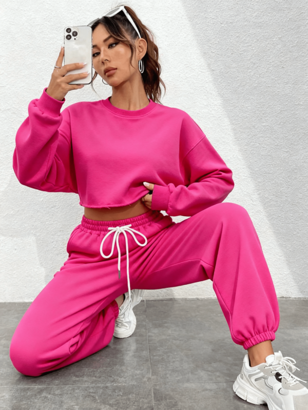 Roupa esportiva feminina de duas peças, moletom 100% algodão com bolsos, moletom curto solto de gola redonda de cor sólida para outono e inverno e calças casuais com punho e cordões contrastantes, blusa de manga comprida confortável, macia e respirável, roupas femininas estilo universitário de rua, passeios diários, roupas femininas casuais para casa, terno rosa vermelho