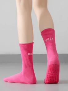 1 Paar rutschfeste, atmungsaktive Sport-Yoga-Socken mit Silikonbeschichtung, einfarbig mit Buchstaben-Motiv, knöchellang, geeignet für Zuhause, Fitnessstudio, Outdoor-Sport, Yoga, Tanz, Pilates, stoßabsorbierend