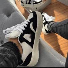 Women's Street Sneakers Stylish Robust Urban Comfortable Fashion 2025 - 黑與白 - 查看 2