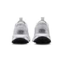 Nike 耐克女款MOTIVA休闲鞋训练轻便缓震运动鞋跑步鞋FZ2115-101 - 淺灰色 - 查看 4