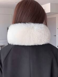 1pc Women Fluffy Scarf, Comfortable Thick Warm Neck Warmer, Versatile Pom Pom Scarf For Winter For Dress