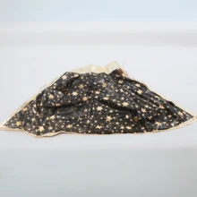 Set mantello e cappello da mago per Ognissanti | Mantello da strega con stampa a stelle | Costume da Ognissanti per bambini e adulti, outfit per cosplay e travestimento - nero - Visualizzare 6