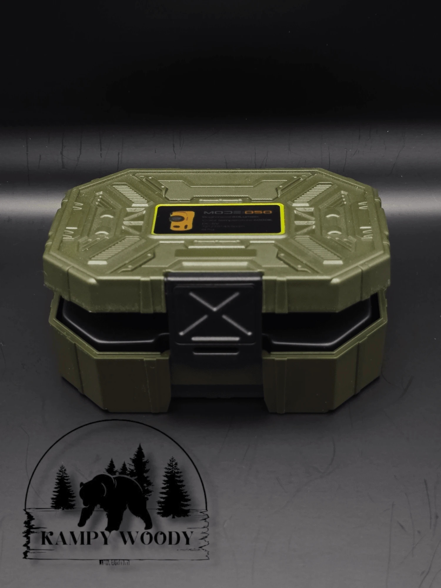 Encendedor de plasma recargable con linterna frontal , Es el accesorio perfecto para quienes aprecian la funcionalidad y el diseño táctico. - Verde militar - Ver 1