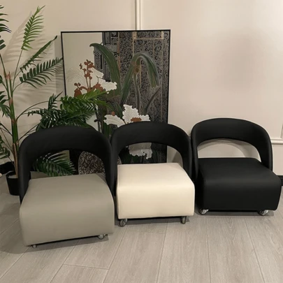 1pc Modern Arched Leisure Chair, PU Leather Soft Cushion With Wheels Casual Chair, Fashionable Single Sofa, Suitable For Living Room/Bedroom/Office Decor