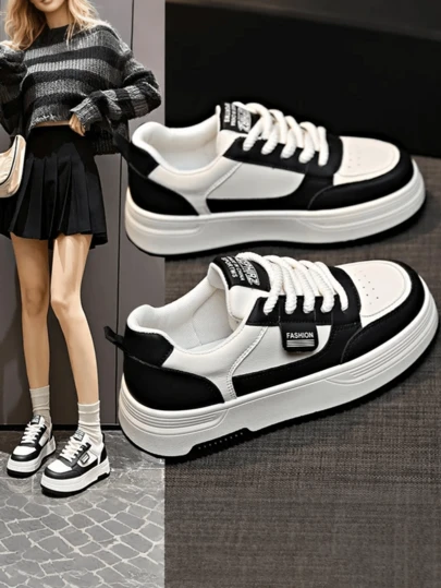 Zapatillas de deporte casuales de las mujeres, zapatos casuales de las mujeres del color sólido, cordón simple encima de las zapatillas de deporte de las mujeres, zapatillas de deporte casuales del fondo grueso de las mujeres, cordón del otoño de las mujeres encima de las zapatillas de deporte, estilo moderno ocasional, cómodo y con estilo, diseño minimalista, conveniente para hacer juego con cualquier equipo, conveniente para todas las estaciones.