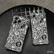 Funda para teléfono con diseño de grafiti negro, esquinas reforzadas y protección anticaídas. Compatible con phone 17, 16, 15, 14, 13, 12, 11 Pro, X y XS. Ideal para regalar a amigos y familiares en Halloween y Acción de Gracias. - transparente - Ver 7