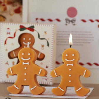1pc Soy Wax Gingerbread Man Scented Christmas Candle, Cute Gingerbread Candle Decor, Suitable For Christmas Decoration, Home Decor, Dining Table, Desktop, Christmas Gift, Housewarming Gift, Seasonal Candle, Coffee & Milk Fragrance, Christmas Decorations, Christmas Gifts