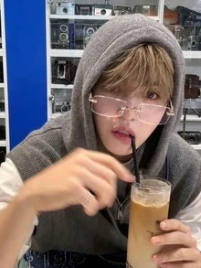 1pc Unisex Fashion Minimalist Rimless Metal Glasses - Gold - View 8