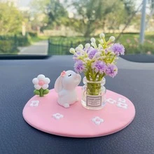 Đế lót ly hình hoa cúc và cỏ bốn lá dễ thương sáng tạo, Phụ kiện trang trí ô tô/máy tính để bàn mini, Đồ trang trí ô tô hình thỏ và mèo bằng cao su đáng yêu, Bình hoa mini có tượng động vật dễ thương, Thích hợp trang trí nội thất ô tô - Nhiều màu - Xem 15