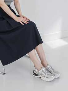 Sneakers da donna con suola spessa, design sportivo e vestibilità comoda per l'uso quotidiano - Argento - Visualizzare 4