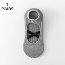 4 双女士防滑瑜伽袜 - 专业抓地力，适合跑步、健身、普拉提、芭蕾和自由体操 - 多种颜色（黑色、粉色、灰色） - 带足弓支撑和脚踝垫 - 送给舞者和健身爱好者的理想礼物，训练必备 - 耐用材质 - 彩色 - 查看 11