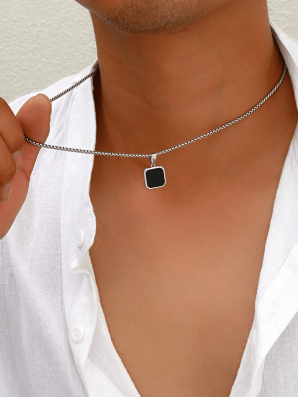 1 قلادة سلسلة من الفولاذ المقاوم للصدأ بقلادة معلقة بأسلوب بانك أسود، 1 قلادة معلقة مربعة من الفيروز الاصطناعي الأخضر بأسلوب بانك بسيط، مجموعة قلادتين من الفولاذ المقاوم للصدأ مزينة بخرز البيرل المزيف والفيروز المعلق، مناسبة للاستخدام اليومي والحفلات، إكسسوارات يومية للرجال بتصميم بسيط ومتعدد الاستخدامات، مناسبة للارتداء اليومي، إكسسوارات سلسلة فولاذ مقاوم للصدأ للرجال للاستخدام اليومي والأعمال