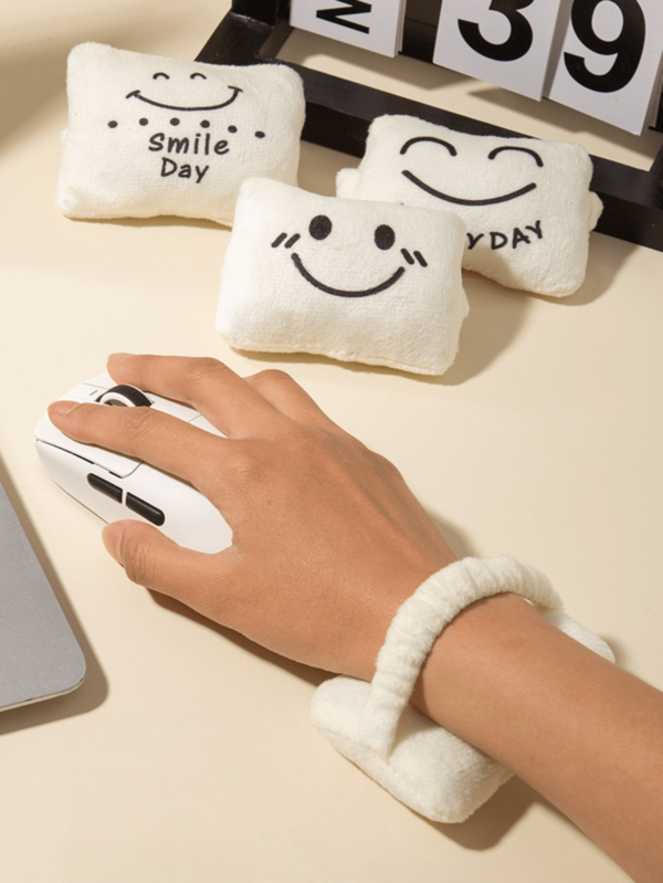1pc Cute Expression Wrist Pad Wrist Pillow Office Worker Anti-Wear Hand Pad Hand Support Office Wrist Support, Intimate And Soft Wrist Care
