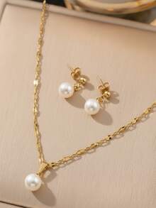 1 Set Elegant And Timeless Stainless Steel Women's Jewelry Set. This Jewelry Set Has A Classic And Luxurious Style, Available In Gold And Silver Colors. The Necklace Features A Delicate Chain And A Round Bead Pendant, While The Earrings Have Round Beads Suspended On A Gold-Tone Component With Secure Earring Backs. Suitable For Daily Wear To Add A Refined Touch. Ideal For Weddings, Anniversaries, And All Seasons.