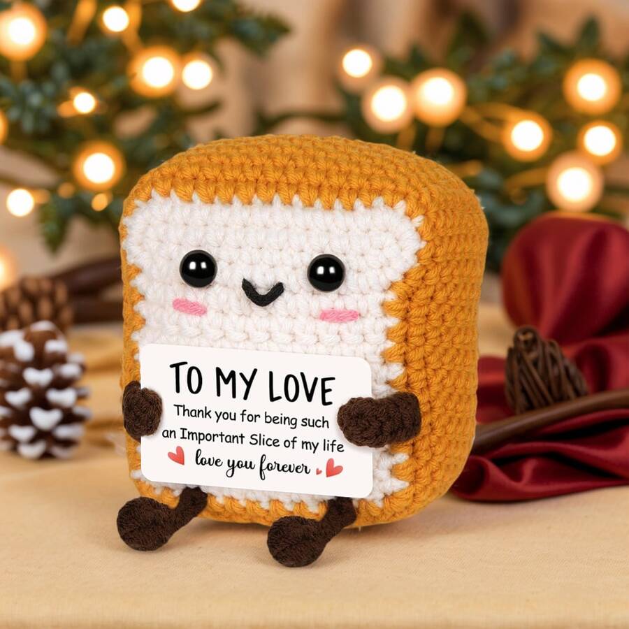 1pc Handmade Crochet Desktop Decor Ornament, Funny Bread Toast Shape, Birthday Gift For Best Friend, Girlfriend, Sister, Mom, Grandma, Coworker, Family, Positive Vibes, Creative Party Favor, Halloween, Christmas, Appreciation, Plush Doll For Boys, Girls, Kids
