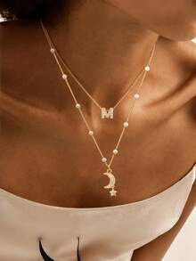 2 Pieces Of Women's Elegant And Personalized Crescent Moon A-Z Letter Necklaces, Suitable For Daily Wear, Vacation Trips, Outings, Shopping, Sightseeing, And Photo Decoration.