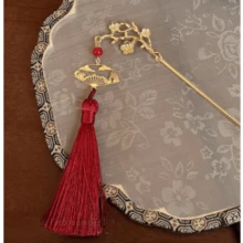 1pc/2pcs 2025 Red Tassel Hair Clip, Elegant Retro Fan-Shaped Hair Accessory For Bun Hairstyle, Hairpin, Bun Extension, Hair Bun Maker, Bun Hair Piece, Hair Styling Pins, Pins For Hair, Bobby Pins, Hair Accerssories, New Year Glamour