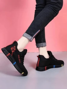 Calzado De Caminata Para Muje,Un Par De Zapatos Deportivos Transpirables De Malla Con Suela De Ligera Para Actividades Al Aire Libre,Nuevas zapatillas deportivas para mujer.Zapatillas deportivas minimalistas con cordones para mujer.Zapatillas De Tenis Para Mujer, Zapatos Comodos Mujer, zapatos deportivos de mujer transpirables con cordones - Negro y rojo - Ver 5