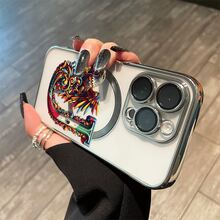 Teléfono con lente magnética electrochapada y diseño todo incluido en color negro. Compatible con carga inalámbrica magnética y compatible con phone 16 Pro Max, 16, 15 Pro, 14, 14 Plus/14 Pro Max, 13, 13 Pro, 12 Pro, 11/11 Pro y la serie Pro. Es un excelente teléfono para amigos, cumpleaños y fiestas. - Plateado - Ver 10