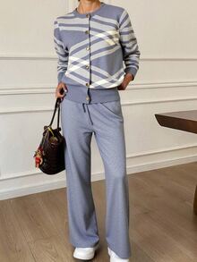 Conjunto de Mujer de 2 Piezas - Suéter de Manga Larga y Camisa con Pantalones Largos, Diseño Moderno, Multicolor, Suave y Abrigado para el Otoño e Invierno, Ideal para un Look Elegante y Acogedor. - Gris Claro - Ver 3