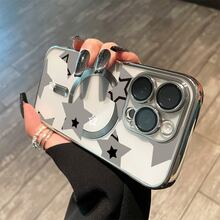 Este teléfono con lentes todo en uno y acabado electrochapado magnético admite carga inalámbrica magnética y es compatible con phone 16 Pro Max, 16, 15 Pro, 14, 14 Plus/14 Pro Max, 13, 13 Pro, 12 Pro, 11/11 Pro y la serie Pro. Es un excelente teléfono para amigos, cumpleaños y festividades. - Plateado - Ver 1