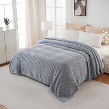 Throw Blanket - Soft & Fluffy Fleece, Cute & Aesthetic, Perfect For Sofa, Couch, Chair, Bed, Living Room & Bedroom, All-Season Use, Plush & Cozy Decorative Blanket