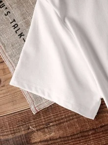 Una camiseta de mujer de estilo casual, de corte holgado, con cuello redondo y estampado floral de manga corta - Blanco 1 - Ver 5