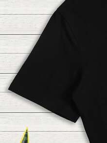 Una camiseta de mujer de estilo casual, de corte holgado, con cuello redondo y estampado floral de manga corta - Negro 2 - Ver 4