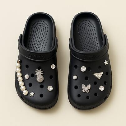 Novo Lançamento Chinelo Babuche 100% EVA com Pingentes Sortidos como Borboleta, Abacaxi e Pérolas
