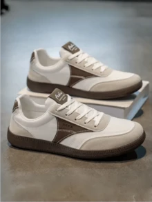 Neue Nischen-Brot-Schuhe für Herren, Lässig Sports Skateboard Schuhe, vielseitig und stylisch, erhöhen die Körpergröße, Jugend Sneaker, Metall Punk Stil (leichte Farbabweichung)