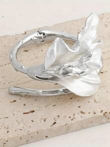 1件女士优雅白色珐琅鸢尾叶手链 - 银色法式时尚设计，适合日常和派对佩戴，四季皆宜的百搭配饰 - 銀白色 - 查看 3