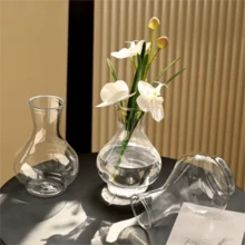 1/4/6 piezas Jarrones modernos pequeños y transparentes, adecuados para la decoración de mesas de boda y restaurantes, macetas de plástico para escritorio y alféizar del hogar, a prueba de roturas y duraderos, diseño minimalista, estilo moderno, jarrones ligeros, jarrones multiusos para propietarios de restaurantes y decoradores