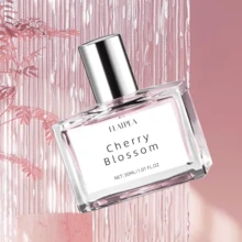 FLATPEA 一款持久清新的女士香水，散发着薰衣草和樱花的淡雅芬芳。其精致优雅的设计展现出高贵的气质，提升您的魅力。天然花香完美融合。 - 多香型 - 查看 9